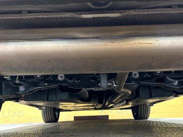 ハリアー Ｚ　モデリスタエアロ　１２型ナビ　全周囲カメラ　ＪＢＬサウンド　デジタルインナーミラー　ブラインドスポットモニター　禁煙車　パワーバックドア　パワーシート　純正１９インチアルミ　ＬＥＤヘッド＆フォグ（19枚目）