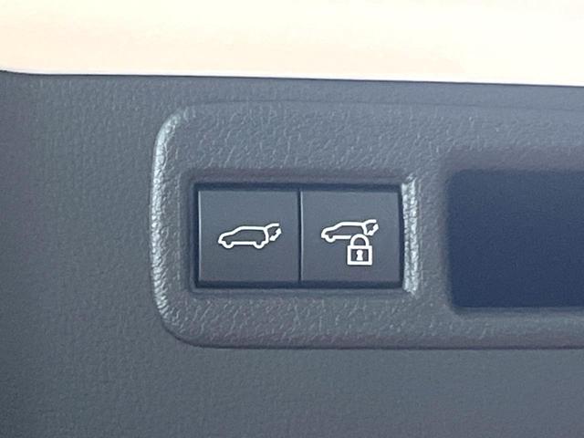 ハリアー Ｚ　モデリスタエアロ　１２型ナビ　全周囲カメラ　ＪＢＬサウンド　デジタルインナーミラー　ブラインドスポットモニター　禁煙車　パワーバックドア　パワーシート　純正１９インチアルミ　ＬＥＤヘッド＆フォグ（42枚目）