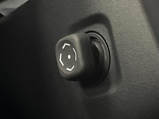 ハリアー Ｚ　モデリスタエアロ　１２型ナビ　全周囲カメラ　ＪＢＬサウンド　デジタルインナーミラー　ブラインドスポットモニター　禁煙車　パワーバックドア　パワーシート　純正１９インチアルミ　ＬＥＤヘッド＆フォグ（56枚目）