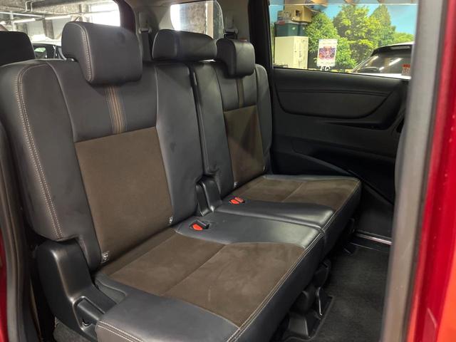 シエンタ ハイブリッドG クエロ 禁煙車 9型ナビ 全周囲カメラ 両側電動ドア クルーズコントロール セーフティセンス LEDヘッド フルセグ Bluetooth再生 オートマチックハイビーム 車線逸脱警報 ETC オートエアコン(9枚目)