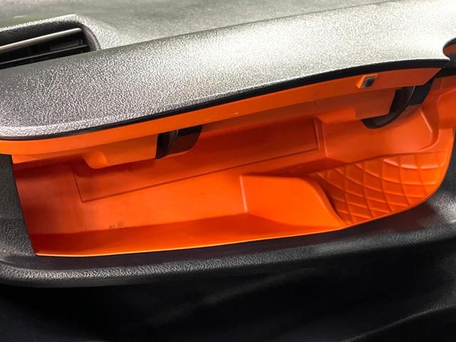 シエンタ ハイブリッドG クエロ 禁煙車 9型ナビ 全周囲カメラ 両側電動ドア クルーズコントロール セーフティセンス LEDヘッド フルセグ Bluetooth再生 オートマチックハイビーム 車線逸脱警報 ETC オートエアコン(49枚目)