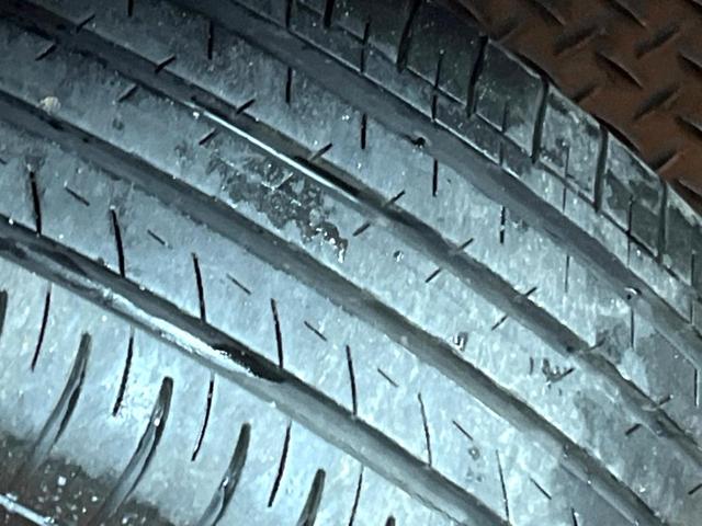 シエンタ ハイブリッドG クエロ 禁煙車 9型ナビ 全周囲カメラ 両側電動ドア クルーズコントロール セーフティセンス LEDヘッド フルセグ Bluetooth再生 オートマチックハイビーム 車線逸脱警報 ETC オートエアコン(53枚目)