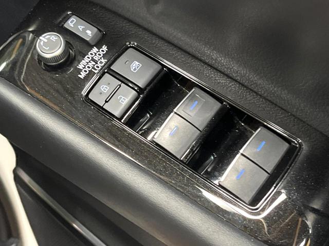 アルファード 2.5S Cパッケージ サンルーフ TRDフルエアロ 両側電動ドア 後席モニター レーダークルーズ バックカメラ 衝突被害軽減システム 禁煙車 電動リアゲート レザー調シート 前席シートエアコン ドラレコ コーナーセンサー(56枚目)