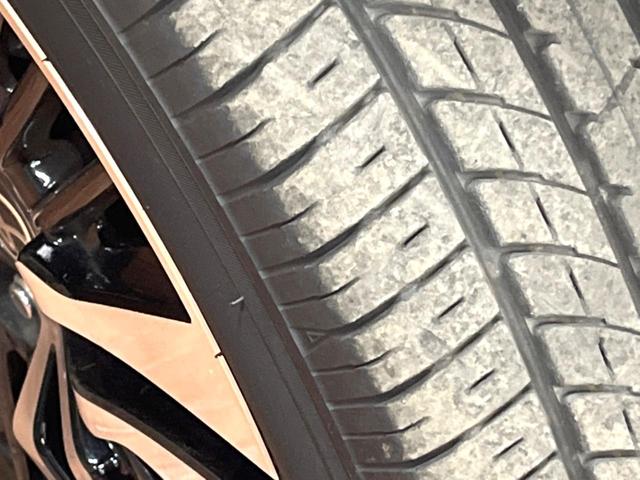 アルファード 2.5S Cパッケージ サンルーフ TRDフルエアロ 両側電動ドア 後席モニター レーダークルーズ バックカメラ 衝突被害軽減システム 禁煙車 電動リアゲート レザー調シート 前席シートエアコン ドラレコ コーナーセンサー(61枚目)