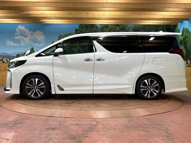 アルファード 2.5S Cパッケージ サンルーフ TRDフルエアロ 両側電動ドア 後席モニター レーダークルーズ バックカメラ 衝突被害軽減システム 禁煙車 電動リアゲート レザー調シート 前席シートエアコン ドラレコ コーナーセンサー(67枚目)