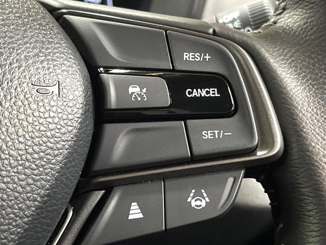 WR-V Z ホンダコネクトディスプレイ バックカメラ レーダークルーズ クリアランスソナー ホンダセンシング 禁煙 純正17インチアルミ LEDヘッド オートエアコン スマートキー Bluetooth接続(5枚目)