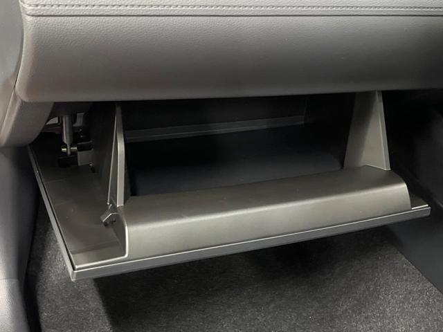 カローラクロス ハイブリッド Z ガラスルーフ トヨタチームメイト ブラインドスポットモニター 10型ナビ 全周囲カメラ レーダークルーズ ハンズフリーパワーバックドア 100V電源 シートベンチレーション 純正18インチアルミ(21枚目)