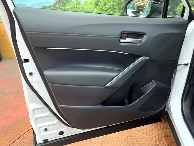 カローラクロス ハイブリッド Z ガラスルーフ トヨタチームメイト ブラインドスポットモニター 10型ナビ 全周囲カメラ レーダークルーズ ハンズフリーパワーバックドア 100V電源 シートベンチレーション 純正18インチアルミ(22枚目)