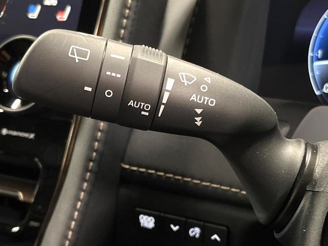 アルファード Z 左右独立ムーンルーフ 後席モニター 14型ナビ 全周囲カメラ 禁煙車 デジタルインナーミラー ユニバーサルステップ シートベンチレーション 両側電動ドア パワーバックドア 純正18インチアルミ(52枚目)