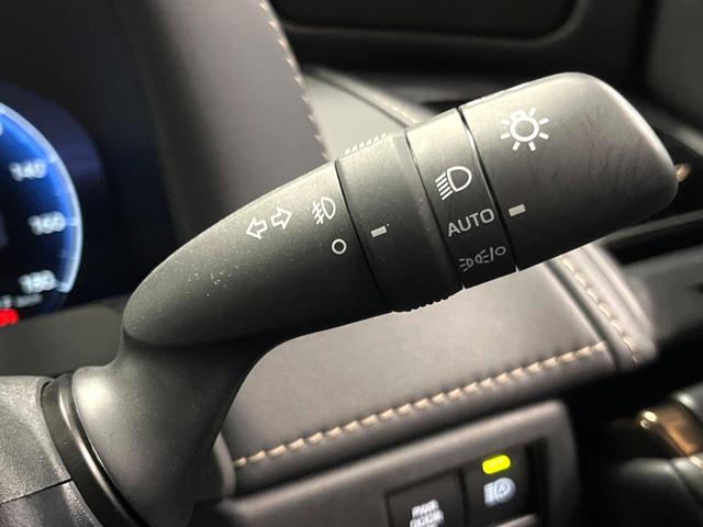 アルファード Z 左右独立ムーンルーフ 後席モニター 14型ナビ 全周囲カメラ 禁煙車 デジタルインナーミラー ユニバーサルステップ シートベンチレーション 両側電動ドア パワーバックドア 純正18インチアルミ(53枚目)