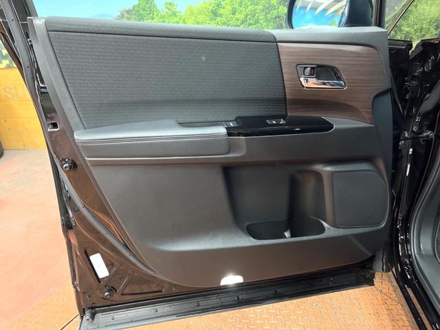 オデッセイハイブリッド e:HEVアブソルート・EX 禁煙車 10型ナビ 全周囲カメラ 両側電動ドア 7人乗り デジタルインナーミラー ブラインドスポットモニター シートヒーター パワーバックドア AC100V電源 レーダークルーズ ホンダセンシング(32枚目)