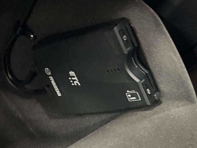 CX-5 XD エクスクルーシブモード サンルーフ BOSE 10型ナビ 全周囲カメラ パワーバックドア 禁煙車 ブラインドスポットモニター シートベンチレーション レーダークルーズ 衝突軽減 ステアリングヒーター クリアランスソナー(21枚目)