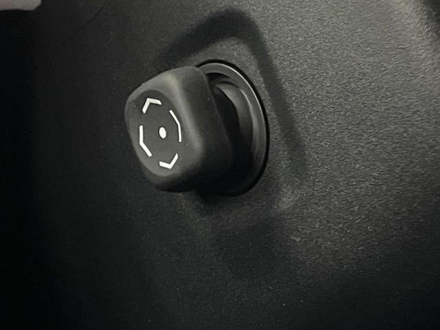 アルファード Z モデリスタエアロ 左右独立ムーンルーフ 後席モニター トヨタチームメイト 14型ナビ 全周囲カメラ ユニバーサルステップ デジタルインナーミラー 両側電動ドア 禁煙車 電動リアドア シートエアコン(46枚目)