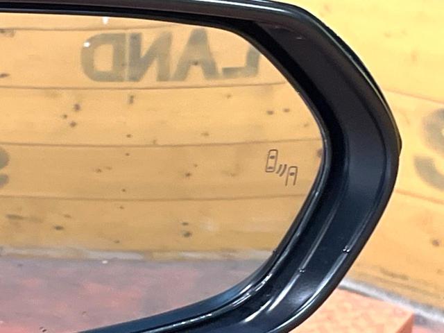 ヤリスクロス ハイブリッドZ 8型ディスプレイオーディオ 全周囲カメラ ブラインドスポットモニター パワーバックドア シートヒーター 禁煙車 レーダークルーズ セーフティセンス パワーシート フルセグ パークアシスト LEDヘッド(8枚目)