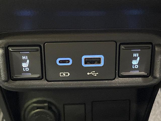 シエンタ ハイブリッドＺ　登録済未使用車　１０型ナビ　全周囲カメラ　シートヒーター　７人乗り　両側パワスラ　パークアシスト　セーフティセンス　ブラインドスポットモニター　ＬＥＤヘッド　ステアリングヒーター　ＨＤＭＩ　ＥＴＣ（5枚目）