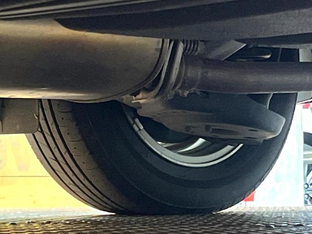 ヴォクシー ハイブリッドV 後席モニター 8型ナビ 両側パワスラ 7人乗り 禁煙車 シートヒーター クルコン LEDヘッド 純正15アルミ リアオートエアコン オートライト コーナーセンサー バックカメラ ETC フルセグTV(46枚目)