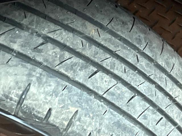 ヴォクシー ハイブリッドV 後席モニター 8型ナビ 両側パワスラ 7人乗り 禁煙車 シートヒーター クルコン LEDヘッド 純正15アルミ リアオートエアコン オートライト コーナーセンサー バックカメラ ETC フルセグTV(47枚目)