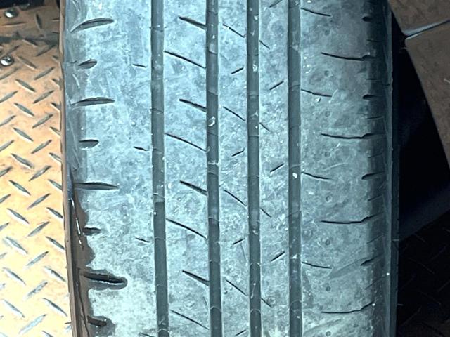 ヴォクシー ハイブリッドV 後席モニター 8型ナビ 両側パワスラ 7人乗り 禁煙車 シートヒーター クルコン LEDヘッド 純正15アルミ リアオートエアコン オートライト コーナーセンサー バックカメラ ETC フルセグTV(48枚目)