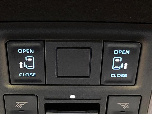 ヴォクシー S-Z 禁煙車 10型ナビ 3眼LEDヘッド 両側電動ドア バックカメラ 衝突軽減システム レーダークルーズ シートヒーター ハーフレザーシート コーナーセンサー LEDヘッド ETC 純正17インチアルミ(6枚目)