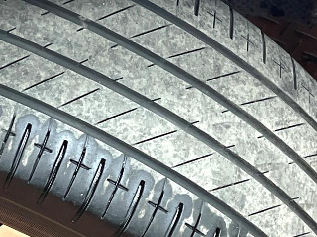 ヴォクシー S-Z 禁煙車 10型ナビ 3眼LEDヘッド 両側電動ドア バックカメラ 衝突軽減システム レーダークルーズ シートヒーター ハーフレザーシート コーナーセンサー LEDヘッド ETC 純正17インチアルミ(50枚目)