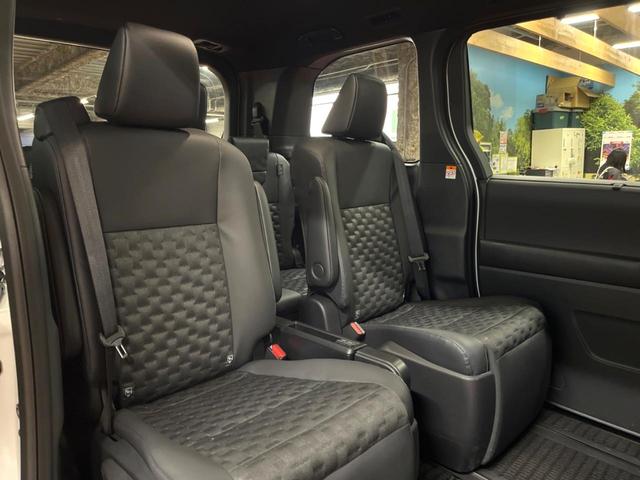 ヴォクシー ハイブリッドS-Z 後席モニター 快適利便PKG トヨタチームメイト 3眼LED 10型ナビ 全周囲カメラ 両側電動ドア 電動リアゲート ブラインドスポットモニター レーダークルーズ クリアランスソナー 禁煙車(9枚目)