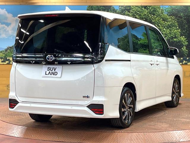 ヴォクシー ハイブリッドS-Z 後席モニター 快適利便PKG トヨタチームメイト 3眼LED 10型ナビ 全周囲カメラ 両側電動ドア 電動リアゲート ブラインドスポットモニター レーダークルーズ クリアランスソナー 禁煙車(18枚目)