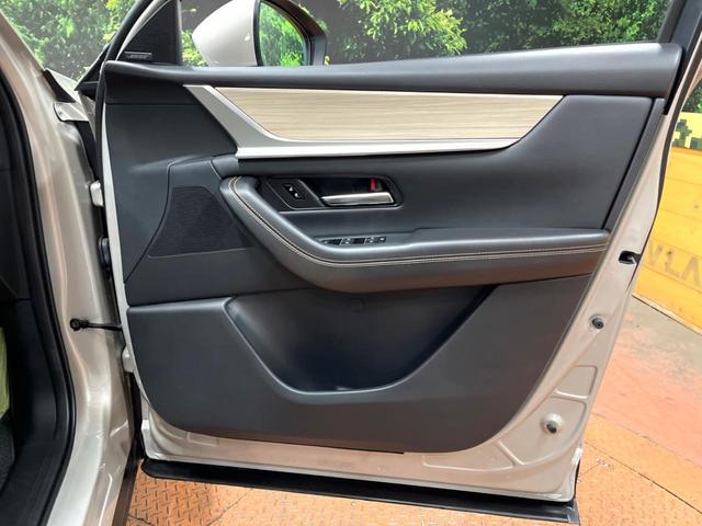 CX-80 XD Lパッケージ パノラマサンルーフ BOSEサウンド 禁煙車 12型ナビ 全周囲カメラ 後席ウォークスルー ブラインドスポットモニター パワーバックドア 衝突軽減 ステアリングヒーター クリアランスソナー フルセグ(35枚目)