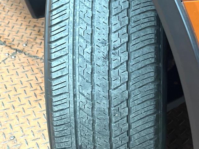 エクストレイル 20Xi ハイブリッド 禁煙車 9型ナビ 全周囲カメラ ルーフレール 全席シートヒーター プロパイロット デジタルインナーミラー 衝突軽減 パワーバックドア LEDヘッド 純正18アルミ クリアランスソナー フルセグ ETC(46枚目)