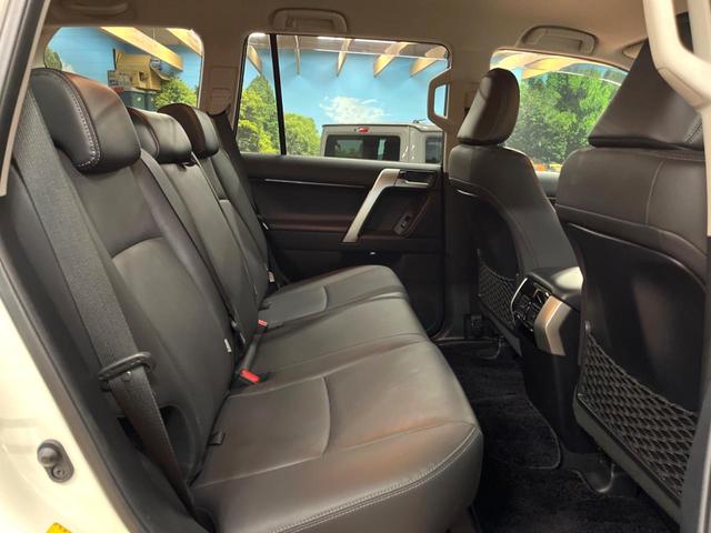 ランドクルーザープラド TX Lパッケージ モデリスタエアロ 禁煙車 メーカーナビ 全周囲カメラ ディーゼル ブラインドスポットモニター 衝突軽減 レーダークルーズ 黒革シート シートエアコン ドラレコ コーナーセンサー LEDヘッド ETC(9枚目)