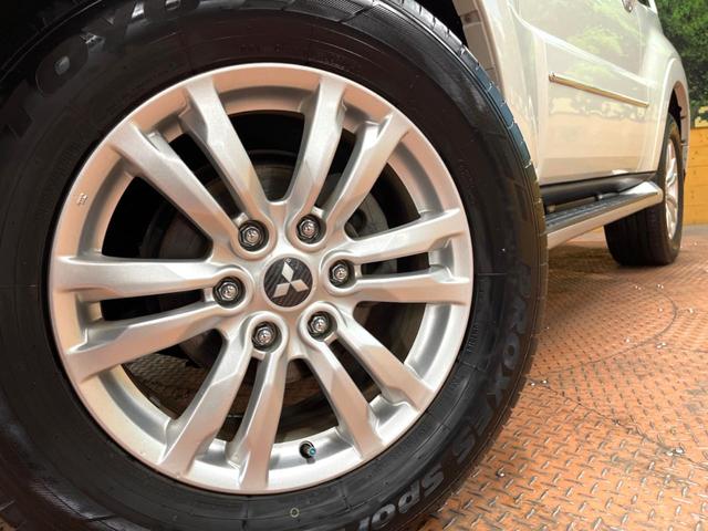 パジェロ ショート VR-II サンルーフ SDナビ バックカメラ クルーズコントロール パワーシート シートヒーター 禁煙車 HIDヘッド ETC 純正18インチアルミ Bluetooth再生 オートマティックハイビーム(12枚目)