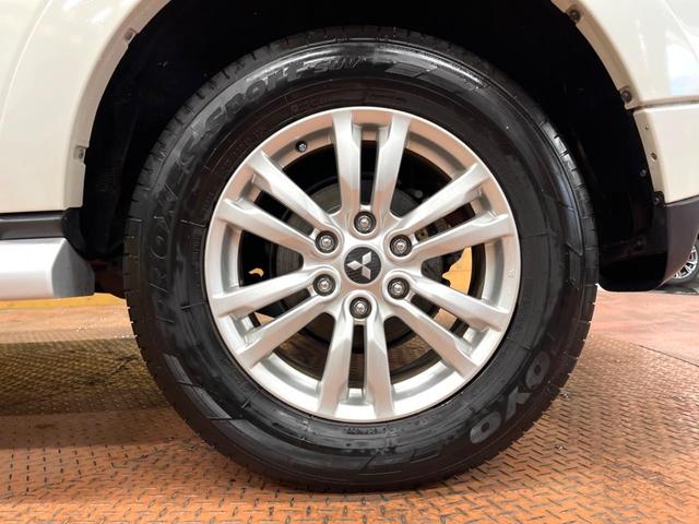 パジェロ ショート VR-II サンルーフ SDナビ バックカメラ クルーズコントロール パワーシート シートヒーター 禁煙車 HIDヘッド ETC 純正18インチアルミ Bluetooth再生 オートマティックハイビーム(24枚目)