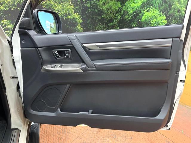 パジェロ ショート VR-II サンルーフ SDナビ バックカメラ クルーズコントロール パワーシート シートヒーター 禁煙車 HIDヘッド ETC 純正18インチアルミ Bluetooth再生 オートマティックハイビーム(28枚目)