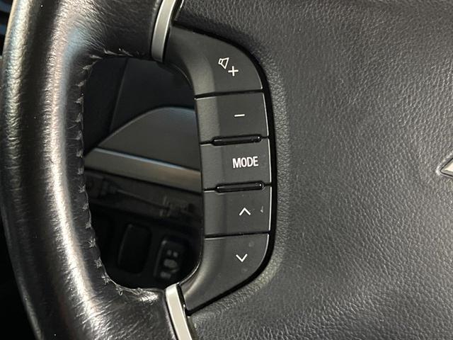 パジェロ ショート VR-II サンルーフ SDナビ バックカメラ クルーズコントロール パワーシート シートヒーター 禁煙車 HIDヘッド ETC 純正18インチアルミ Bluetooth再生 オートマティックハイビーム(35枚目)