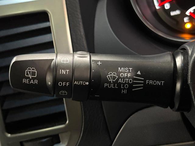 パジェロ ショート VR-II サンルーフ SDナビ バックカメラ クルーズコントロール パワーシート シートヒーター 禁煙車 HIDヘッド ETC 純正18インチアルミ Bluetooth再生 オートマティックハイビーム(40枚目)