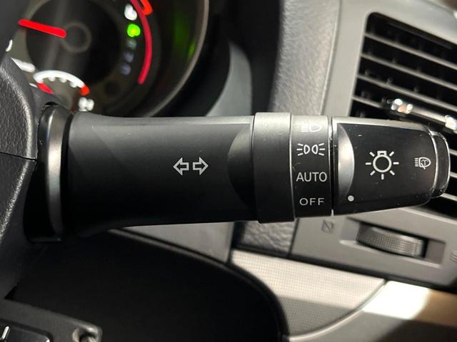 パジェロ ショート VR-II サンルーフ SDナビ バックカメラ クルーズコントロール パワーシート シートヒーター 禁煙車 HIDヘッド ETC 純正18インチアルミ Bluetooth再生 オートマティックハイビーム(41枚目)