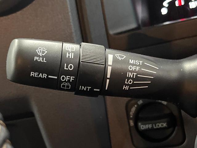 ランドクルーザー70 AX 登録済未使用車 セーフティセンス バックモニター クルーズコントロール 電動デフロック ハーフレザーシート LEDヘッド LEDフォグ ウッドコンビステアリング オートマティックハイビーム(33枚目)