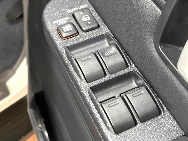 ランドクルーザー70 AX 登録済未使用車 セーフティセンス バックモニター クルーズコントロール 電動デフロック ハーフレザーシート LEDヘッド LEDフォグ ウッドコンビステアリング オートマティックハイビーム(37枚目)