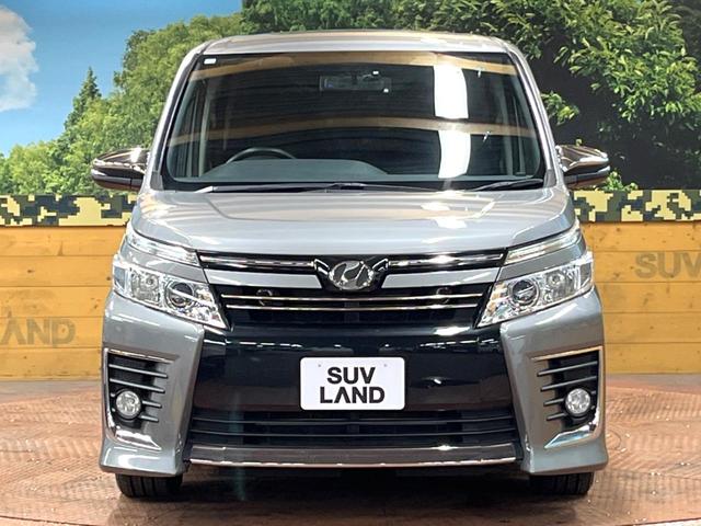 ヴォクシー ＺＳ　煌　フリップダウンモニター　９型ナビ　バックカメラ　両側電動ドア　ＬＥＤヘッド　禁煙車　フルセグＴＶ　Ｂｌｕｅｔｏｏｔｈ再生　ＥＴＣ　純正１６インチＡＷ　デュアルオートエアコン　オートライト　スマートキー（15枚目）