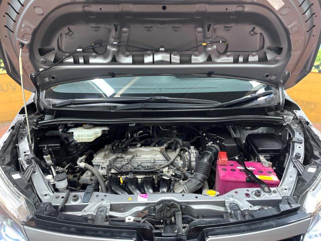 ヴォクシー ＺＳ　煌　フリップダウンモニター　９型ナビ　バックカメラ　両側電動ドア　ＬＥＤヘッド　禁煙車　フルセグＴＶ　Ｂｌｕｅｔｏｏｔｈ再生　ＥＴＣ　純正１６インチＡＷ　デュアルオートエアコン　オートライト　スマートキー（19枚目）