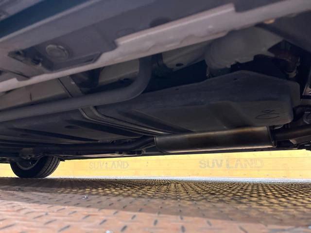 ヴォクシー ＺＳ　煌　フリップダウンモニター　９型ナビ　バックカメラ　両側電動ドア　ＬＥＤヘッド　禁煙車　フルセグＴＶ　Ｂｌｕｅｔｏｏｔｈ再生　ＥＴＣ　純正１６インチＡＷ　デュアルオートエアコン　オートライト　スマートキー（41枚目）