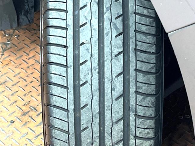 ヴォクシー ＺＳ　煌　フリップダウンモニター　９型ナビ　バックカメラ　両側電動ドア　ＬＥＤヘッド　禁煙車　フルセグＴＶ　Ｂｌｕｅｔｏｏｔｈ再生　ＥＴＣ　純正１６インチＡＷ　デュアルオートエアコン　オートライト　スマートキー（50枚目）