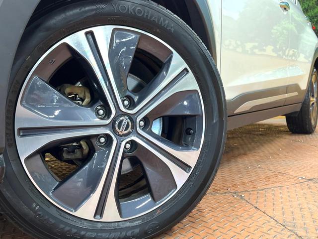 キックス Ｘ　ツートーンインテリアエディション　禁煙車　９型ナビ　全周囲カメラ　デジタルインナーミラー　プロパイロット　シートヒーター　衝突軽減システム　ルーフレール　ステアリングヒーター　ＬＥＤヘッド　純正１７アルミ　Ｂｌｕｅｔｏｏｔｈ接続（13枚目）