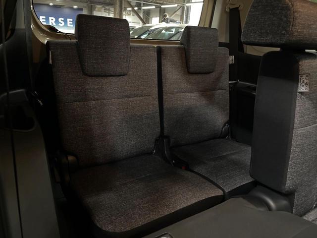 シエンタ ハイブリッドＺ　両側電動ドア　全周囲カメラ　衝突被害軽減システム　レーダークルーズ　禁煙車　ドラレコ　コーナーセンサー　スマートキー　ＬＥＤヘッド　ビルトインＥＴＣ　純正１５インチアルミ　オートハイビーム（10枚目）