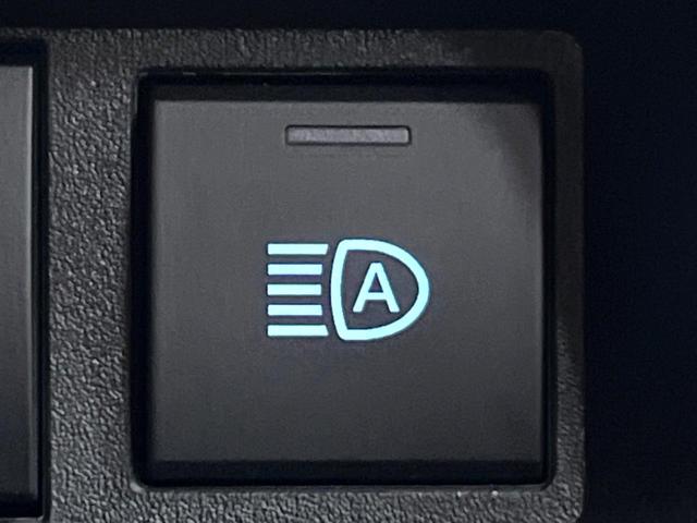 シエンタ ハイブリッドＺ　両側電動ドア　全周囲カメラ　衝突被害軽減システム　レーダークルーズ　禁煙車　ドラレコ　コーナーセンサー　スマートキー　ＬＥＤヘッド　ビルトインＥＴＣ　純正１５インチアルミ　オートハイビーム（34枚目）