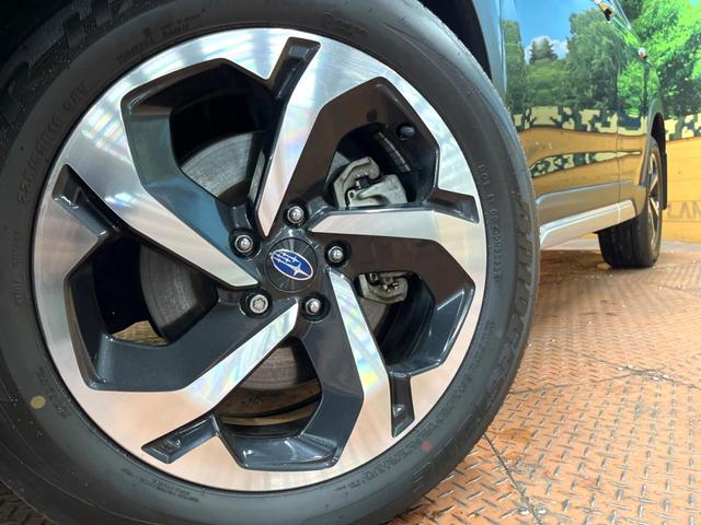 フォレスター アドバンス　視界拡張　８型ナビ　バックカメラ　ルーフレール　アイサイト　スマートリヤビューミラー　レーダークルーズ　禁煙車　シートヒーター　パワーシート　ＬＥＤヘッド　Ｂｌｕｅｔｏｏｔｈ再生　クリアランスソナー（13枚目）