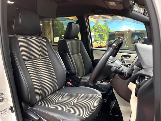 ノア Ｓｉ　ダブルバイビーＩＩＩ　モデリスタエアロ　後席モニター　禁煙車　１０型ナビ　両側電動ドア　衝突軽減　バックカメラ　クルコン　ＬＥＤヘッド＆フォグ　純正１６インチアルミ　ＥＴＣ　フルセグ　Ｂｌｕｅｔｏｏｔｈ再生（8枚目）