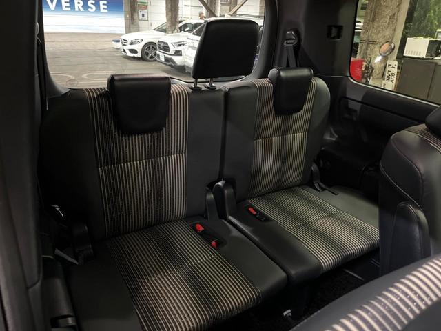 ノア Ｓｉ　ダブルバイビーＩＩＩ　モデリスタエアロ　後席モニター　禁煙車　１０型ナビ　両側電動ドア　衝突軽減　バックカメラ　クルコン　ＬＥＤヘッド＆フォグ　純正１６インチアルミ　ＥＴＣ　フルセグ　Ｂｌｕｅｔｏｏｔｈ再生（10枚目）