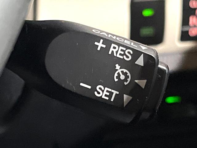 ノア Ｓｉ　ダブルバイビーＩＩＩ　モデリスタエアロ　後席モニター　禁煙車　１０型ナビ　両側電動ドア　衝突軽減　バックカメラ　クルコン　ＬＥＤヘッド＆フォグ　純正１６インチアルミ　ＥＴＣ　フルセグ　Ｂｌｕｅｔｏｏｔｈ再生（30枚目）