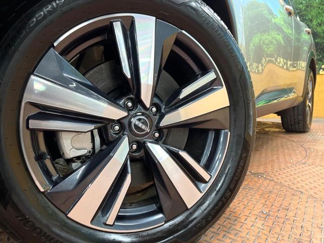 エクストレイル G e-4ORCE 禁煙車 12型ナビ 全周囲カメラ インテリジェントルームミラー タンナッパ革シート パワーバックドア プロパイロット AC100V電源 シートヒーター ステアリングヒーター シルバールーフレール(12枚目)