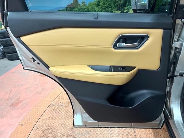 エクストレイル G e-4ORCE 禁煙車 12型ナビ 全周囲カメラ インテリジェントルームミラー タンナッパ革シート パワーバックドア プロパイロット AC100V電源 シートヒーター ステアリングヒーター シルバールーフレール(55枚目)